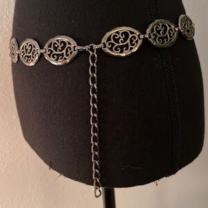 ESCADA Women’s Vintage Gun Metal Sculpted Oval Chainlink Belt Made in Spain E